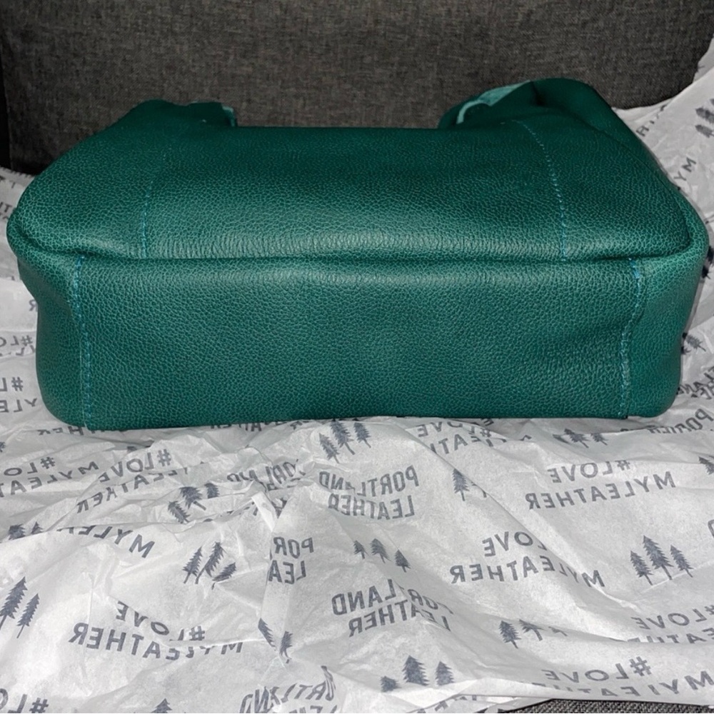 Portland Leather Madison Medium Sea Glass Shoulder Bag - Picture 7 of 13